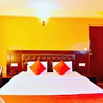 Oyo Flagship 27062 Hotel Green View