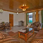 The Cedar Cottages & Independent Villa & Kitchenette Fireplace Tandoor & Bbq