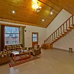 The Cedar Cottages & Independent Villa & Kitchenette Fireplace Tandoor & Bbq