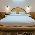 Livingstone Manali