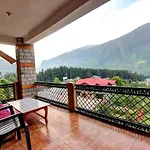 Manu Villa