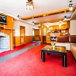 Golden Meadows Cottage