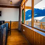Golden Meadows Cottage