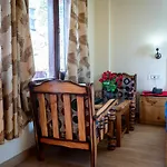 New Radhika Guest House