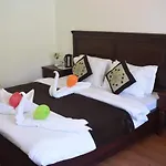 Hotel Alpas Manali