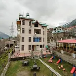 Fabhotel Aplin Retreat Shuru