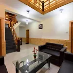 Fabhotel Aplin Retreat Shuru