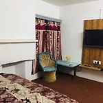 Hotel Shingar Mall Road Manali