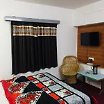 Hotel Shingar Mall Road Manali