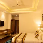 Hotel Avishi Greens