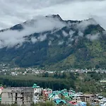 The Hadimba Retreat By Bom Shiva
