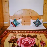 Hide-In Manali