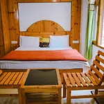 Hide-In Manali