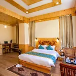 Fabhotel La Kailasha Cottage