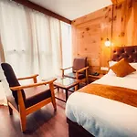 Vista Hill Resort- Centrally Heated & Air Cooled Resort, Manali