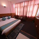 Hotel Yak