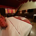 Hotel Yak
