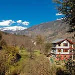 Pahadi Manzil Homestay & Hostel