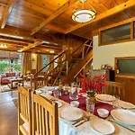 Stayvista At Himalayan Retreat