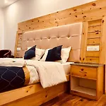 Manali Castle - Hotel & Resort