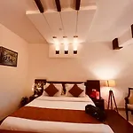 Daffodel Resort In City Center Manali