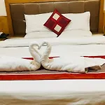 The Heaven\'S Retreat