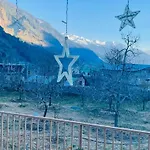 The Heaven\'S Retreat