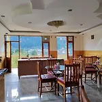 Hotel Mountain Face By Snow City Hotels