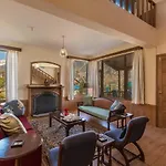 Stayvista At Jodhpur House - Pet Friendly 3Bhk Villa In Manali