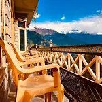 Woods Villa- A Luxury Mountains View Cottages