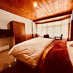 Hotel Daulat Manali