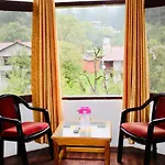 Solitaire Classic - Near Mall Road Manali