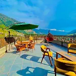 Le Green Resort, Mall Road Manali