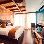 Hotel Winterline - Five Star Luxury Hotel Near Mall Road Manali