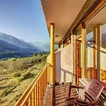 Hotel Mountain Face