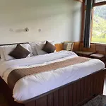 Sixth Element - A Five Star Luxury Cottage In Manali