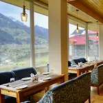 Clarks Inn Suites, Manali