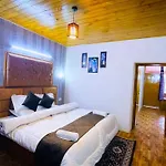 Hamta View Hill-Top On Mall Road Manali