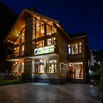 Tripli Hotels Conifer Wood Cottage