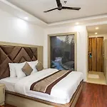 Snow White Regency, Manali