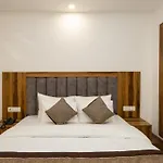 Snow White Regency, Manali