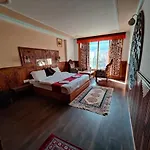 Hotel Shambhala Resort Manali