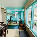 Hotel New Meadows Inn
