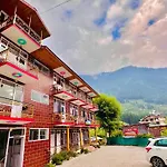 Hotel Manu Vatika Near Mall Road, Manali