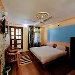 Tashi Hotel