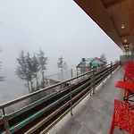 Gezellig Inn - Vardhan Hills