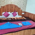 Shangri Inn