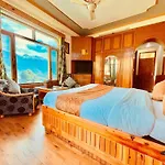 Shree Ram Cottage, Manali ! 1,2,3 Bedroom Luxury Cottages Available