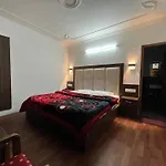 Hotel Premier Mall Road Manali