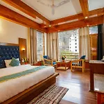 Fabhotel La Kailasha Regency
